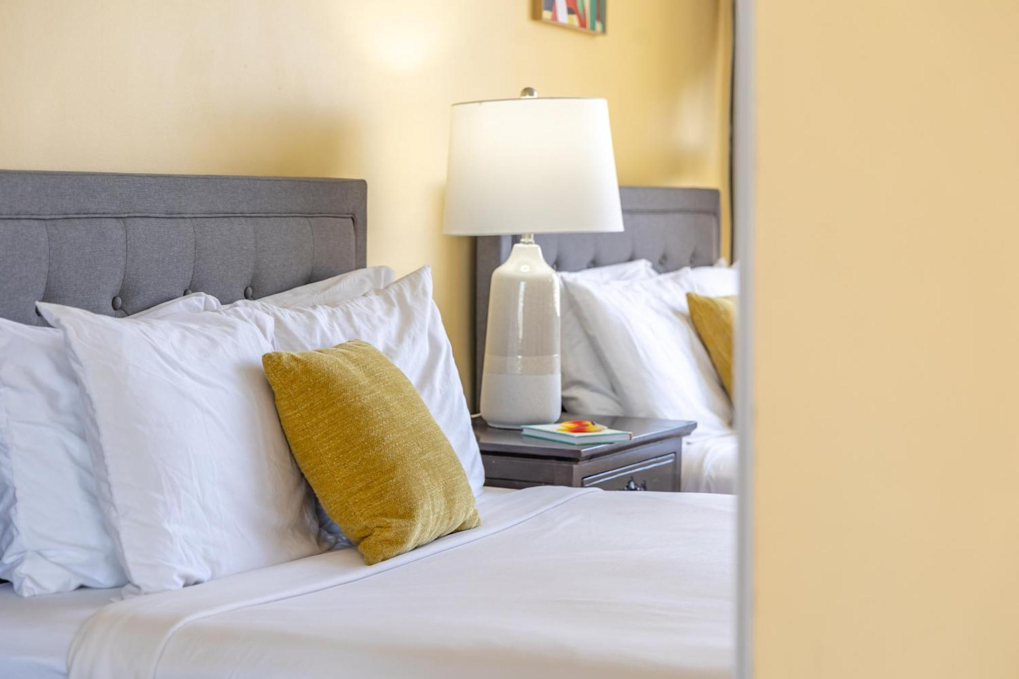 Beautiful 1Br, Steps To Waikiki Beach And Parking Honolulu Exteriér fotografie